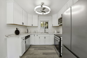 012_F8_42655 Charleston Way