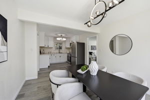 018_F8_42655 Charleston Way