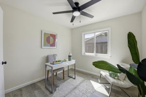 021_F8_42655 Charleston Way