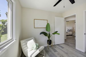 022_F8_42655 Charleston Way