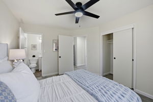 025_F8_42655 Charleston Way