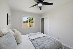 028_F8_42655 Charleston Way