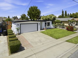 002_F8_AERIAL_42655 Charleston Way