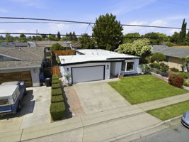 008_F8_AERIAL_42655 Charleston Way