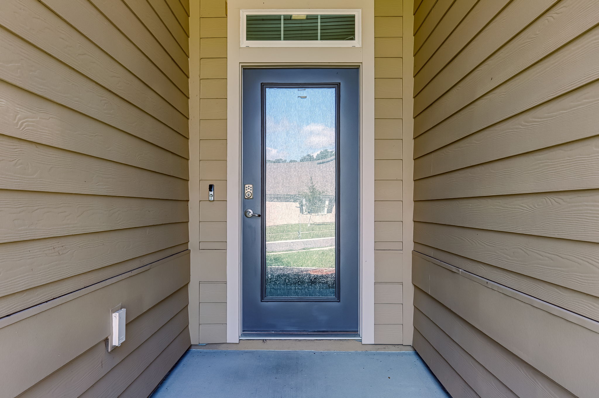 Front Entry Detail