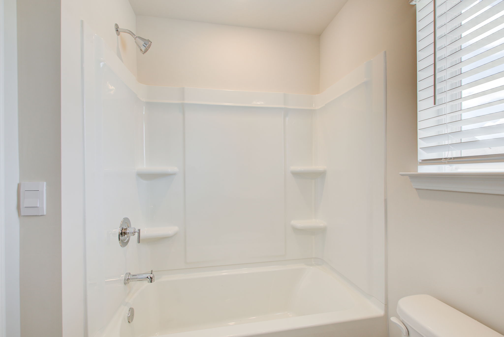 28 Jack+Jill Bath A Shower Detail