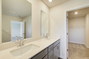 22 Main BR En Suite A