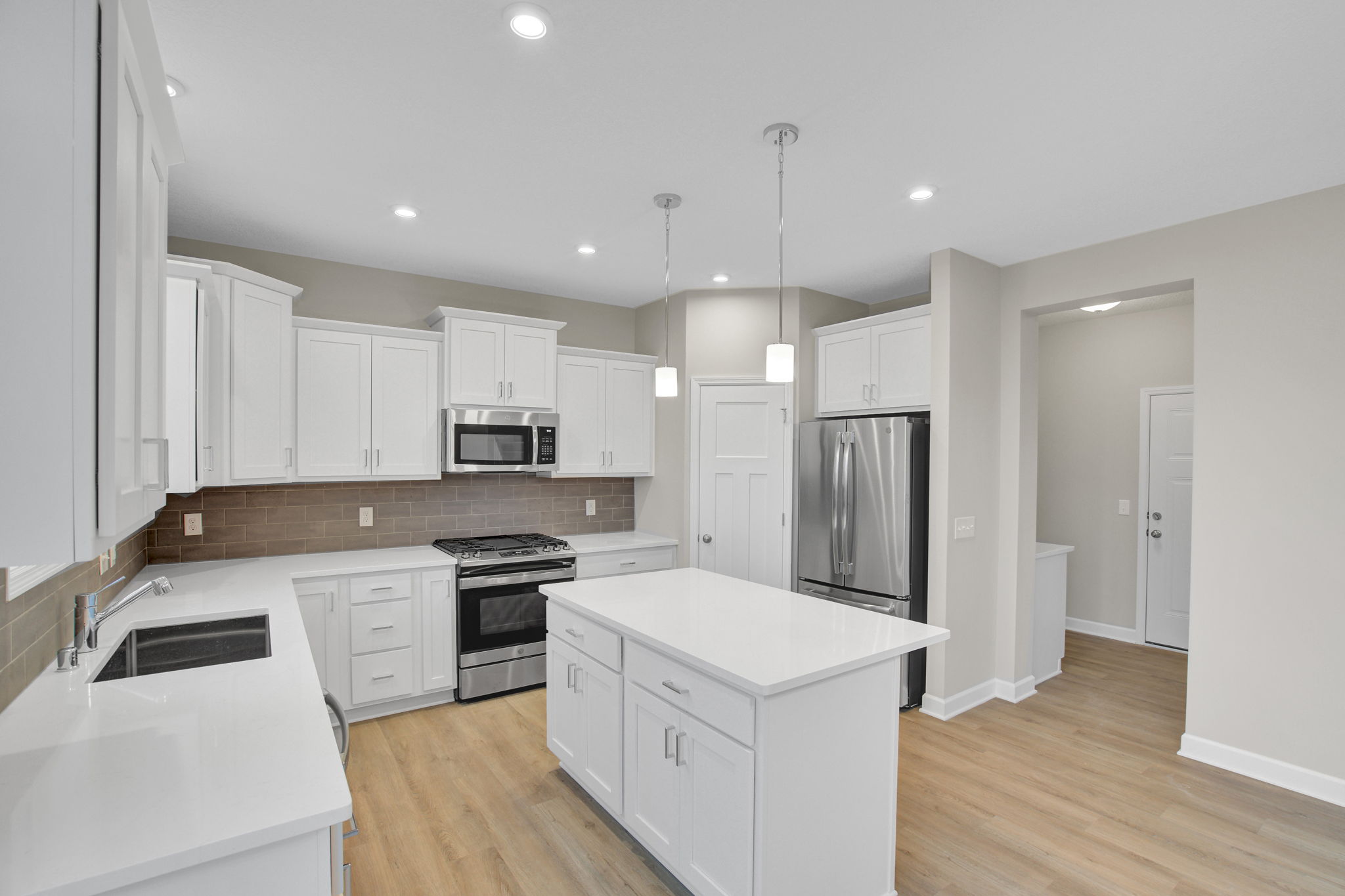  4268 Woodland Cove Pkwy, Minnetrista, MN 55331, US Photo 17