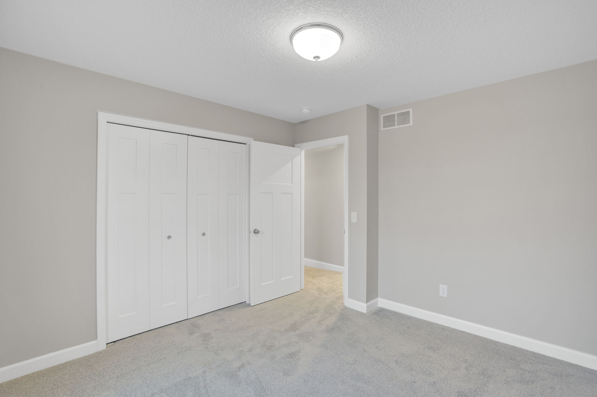  4268 Woodland Cove Pkwy, Minnetrista, MN 55331, US Photo 34