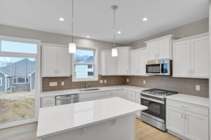  4268 Woodland Cove Pkwy, Minnetrista, MN 55331, US Photo 18