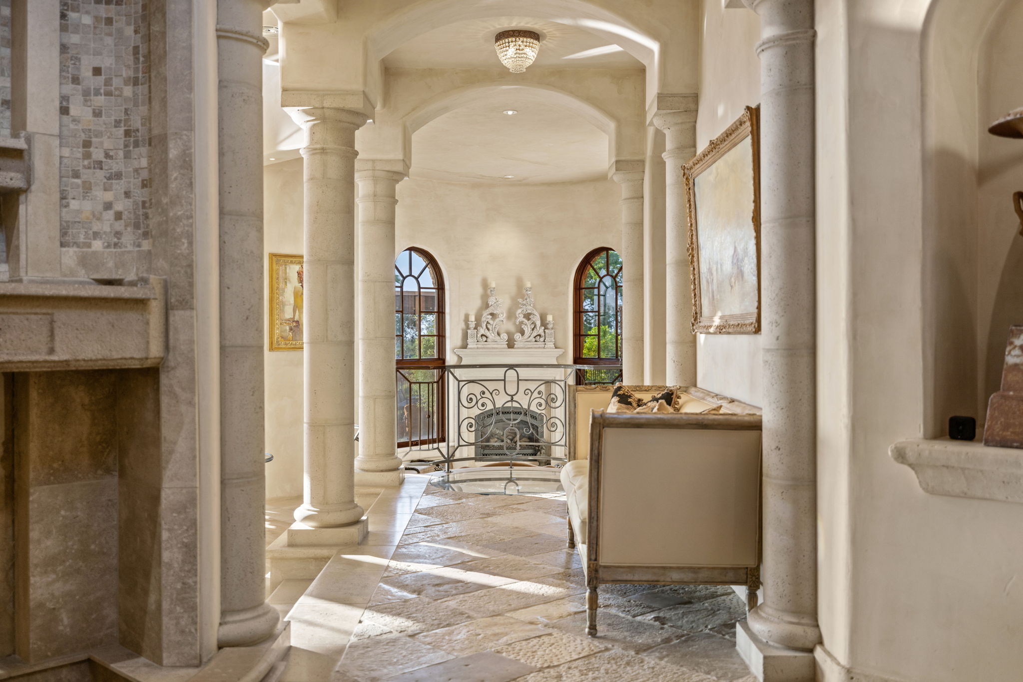  Photo 8
