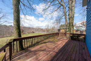 427 Ballfall Rd, Middletown, CT 06457, USA Photo 7