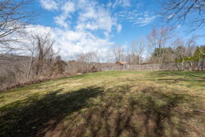427 Ballfall Rd, Middletown, CT 06457, USA Photo 9