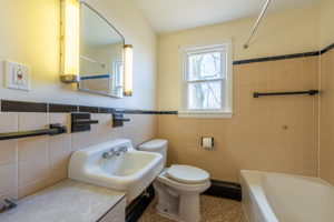 427 Ballfall Rd, Middletown, CT 06457, USA Photo 35
