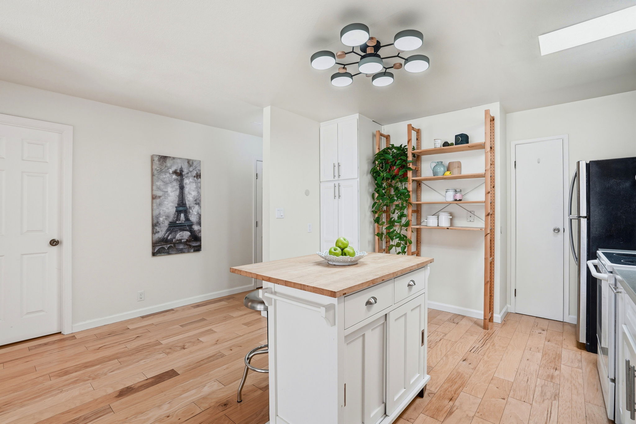 013_F8_427 Lagunitas Ave 305
