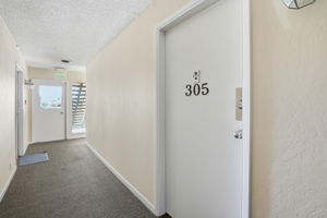 006_F8_427 Lagunitas Ave 305