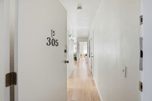 007_F8_427 Lagunitas Ave 305