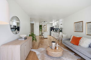 009_F8_427 Lagunitas Ave 305