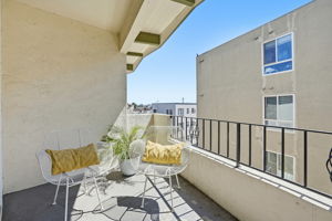 028_F8_427 Lagunitas Ave 305