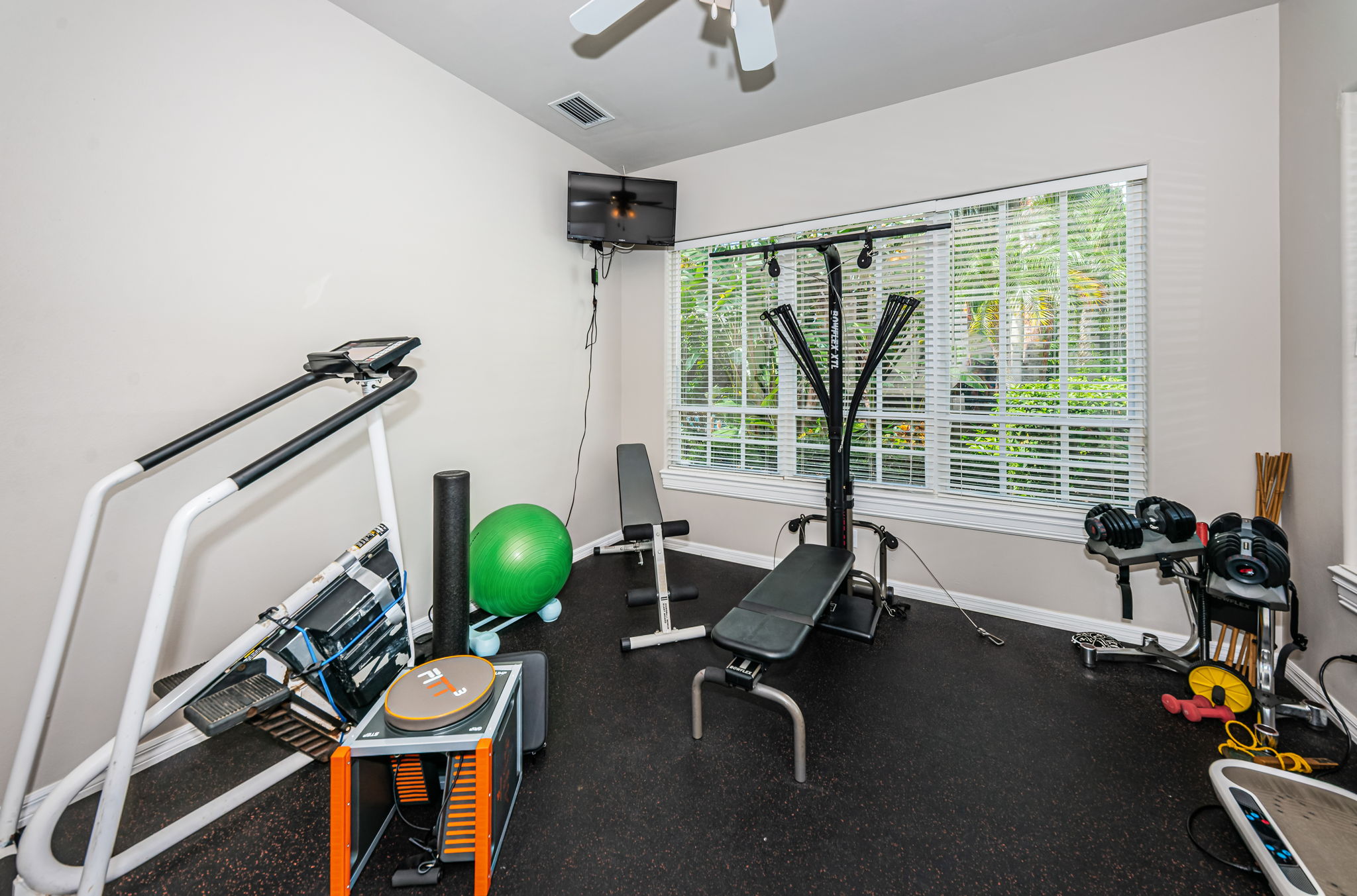 Bonus Room1b