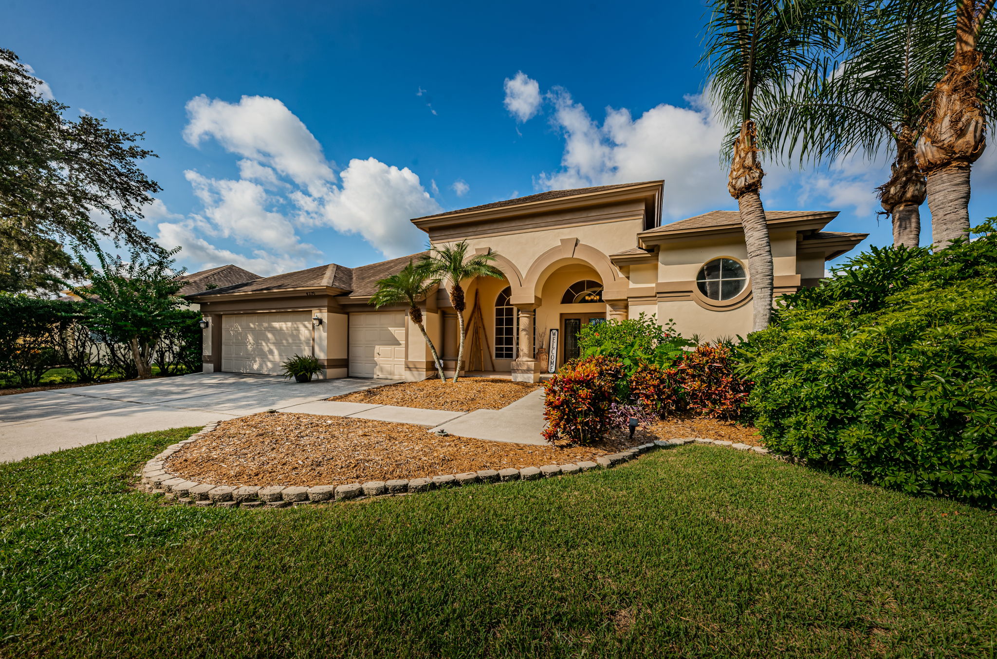 Front Exterior3