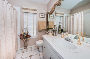 Bathroom2
