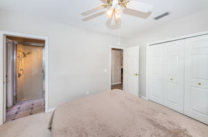 Guest Bedroom4b