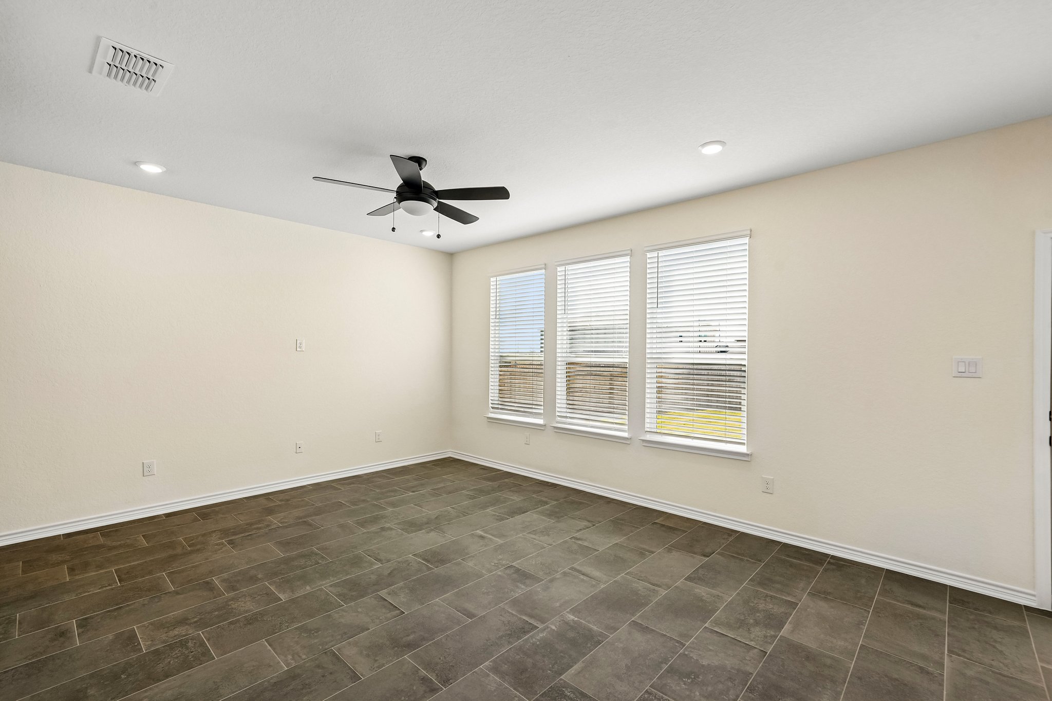 Harper Lee Ln-S2410-011.jpg