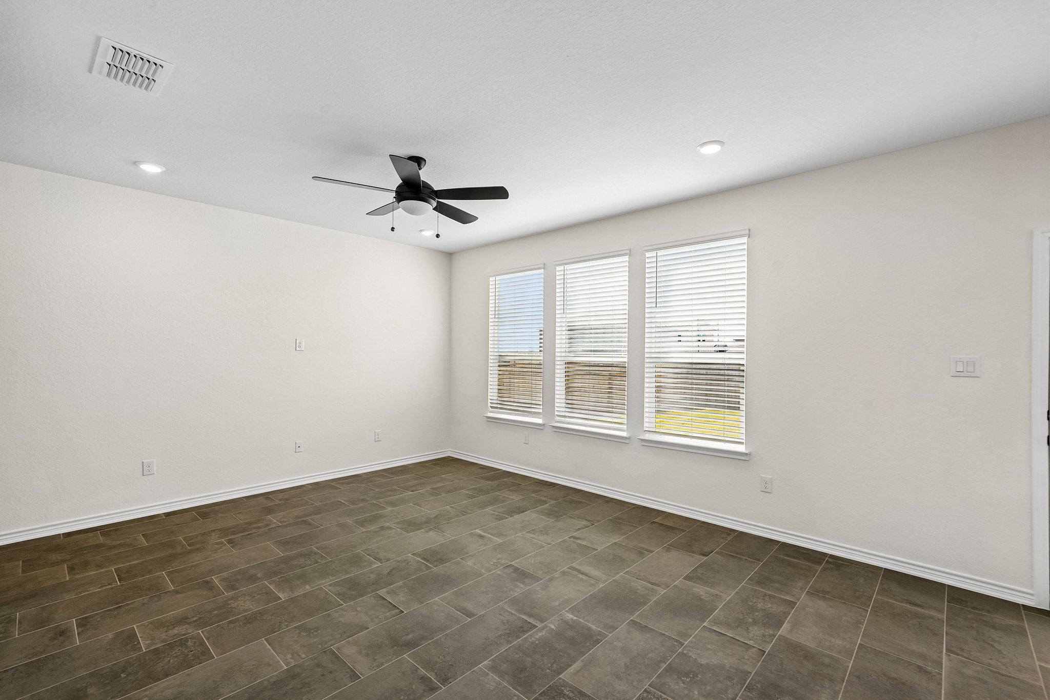Harper Lee Ln-S2410-011r.jpg