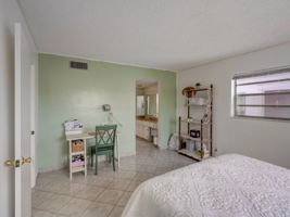 NW 40th St Apt 313-027