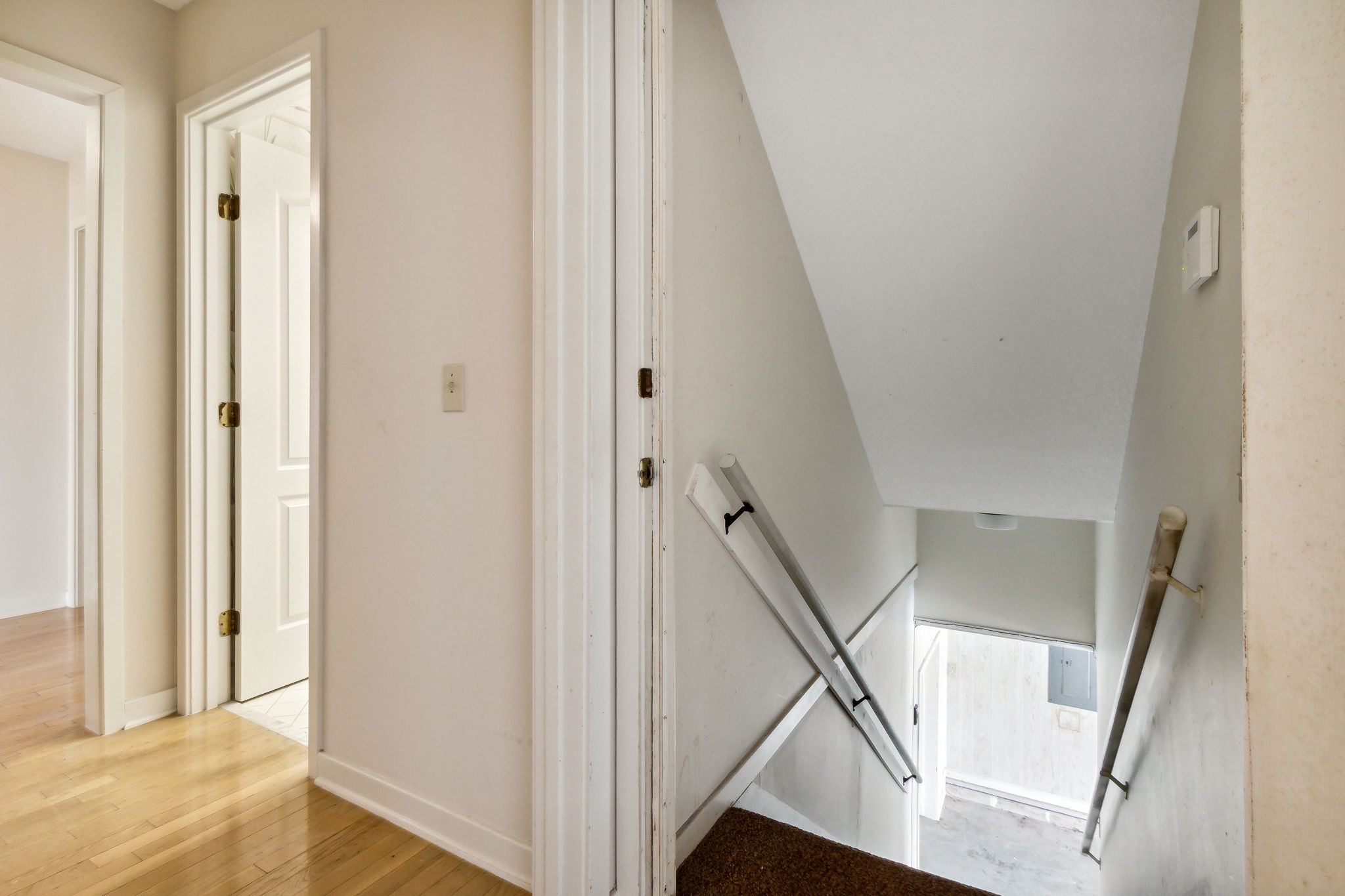 Stairway to Garage / Basement