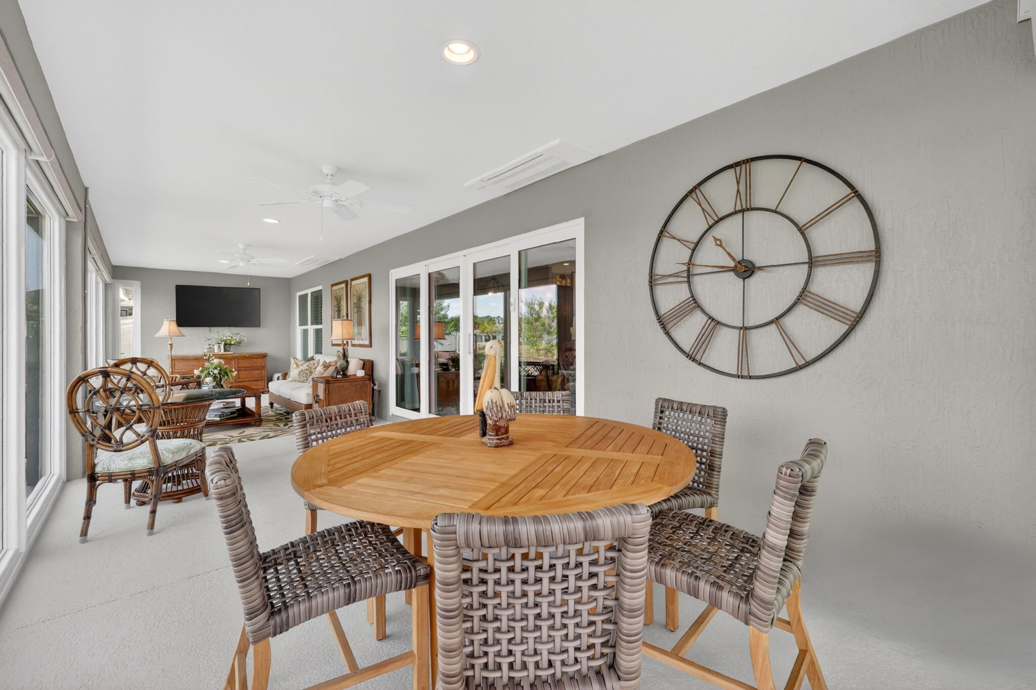 Climate-Controlled Glass-Enclosed 418sf Lanai 