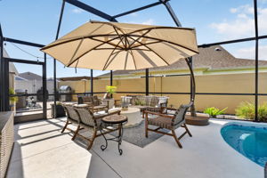 Screen Porch with PRIVACY Wall