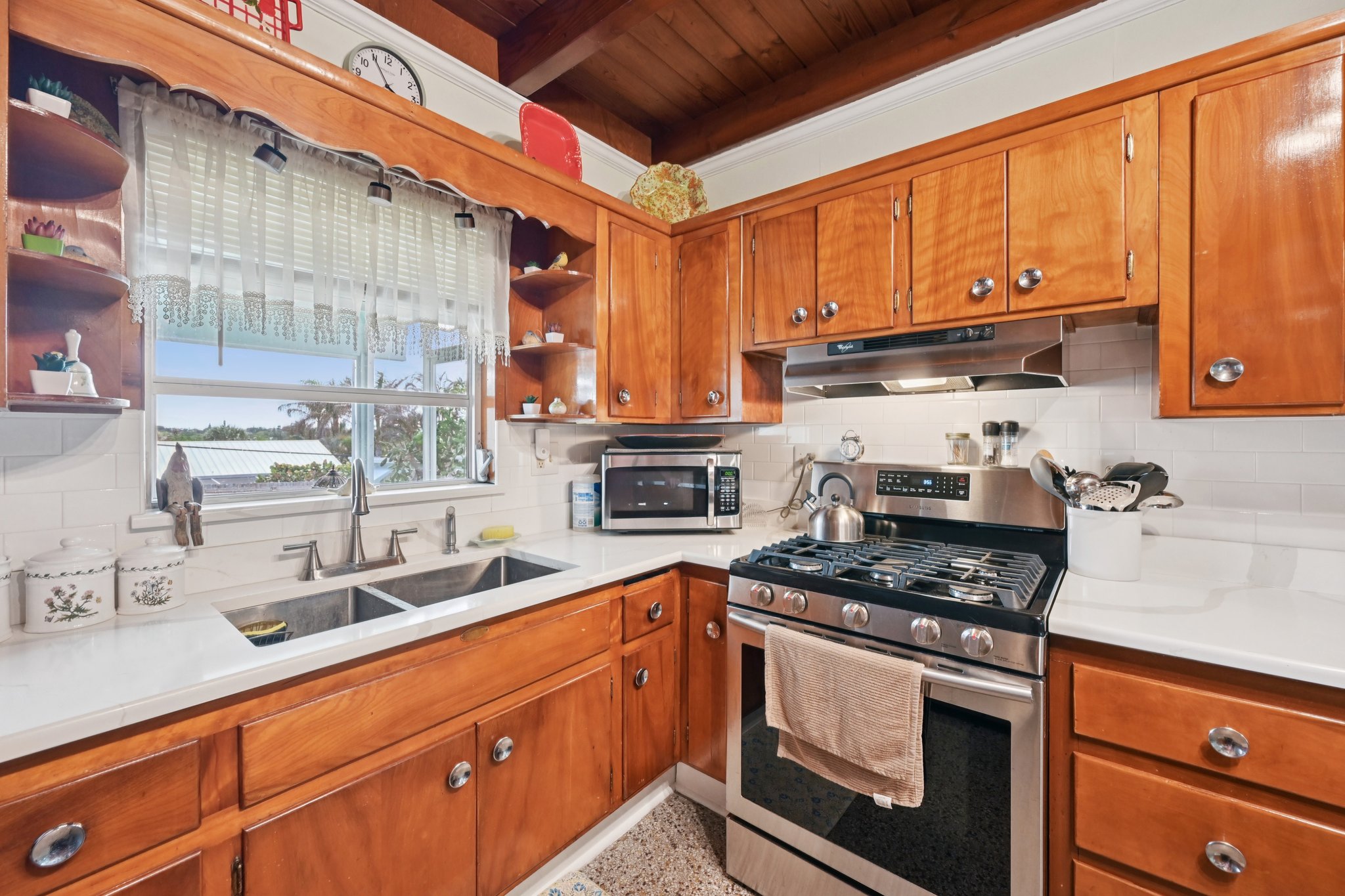 NE Skyline Dr-S1204-012.jpg