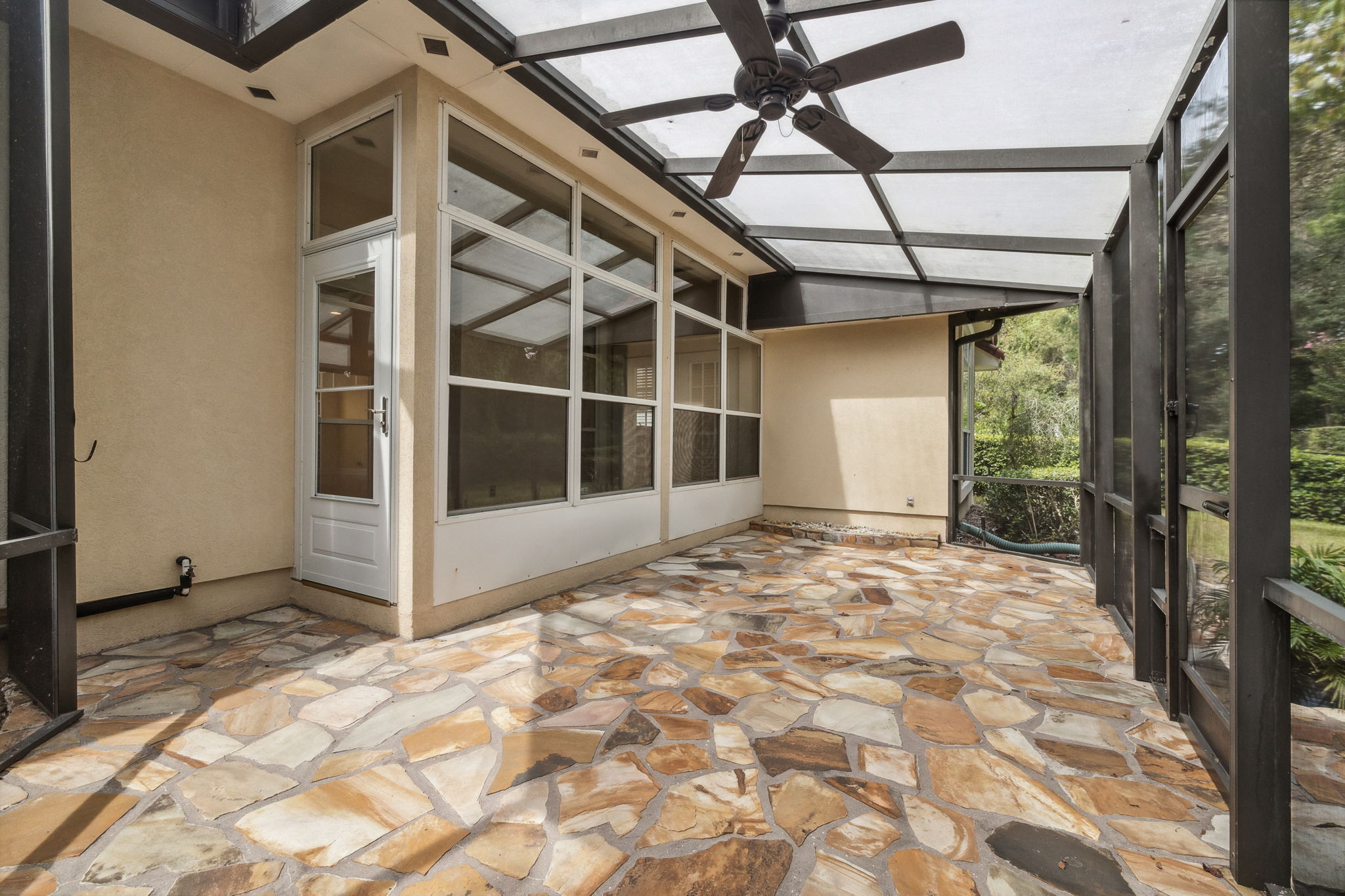 Screened-in Porch