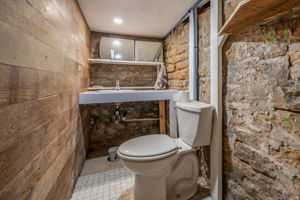  Photo 43