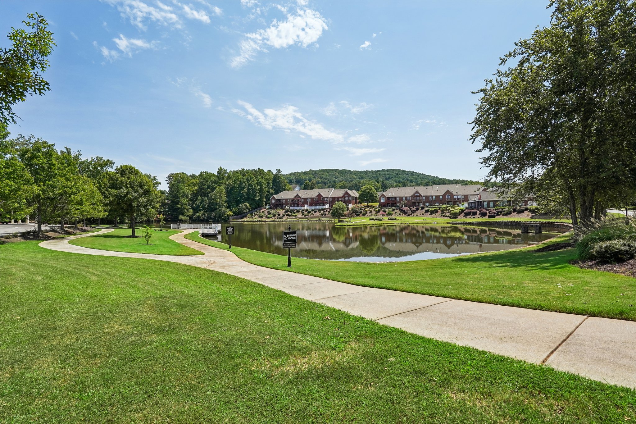 Brookes Walk-2208-907.jpg