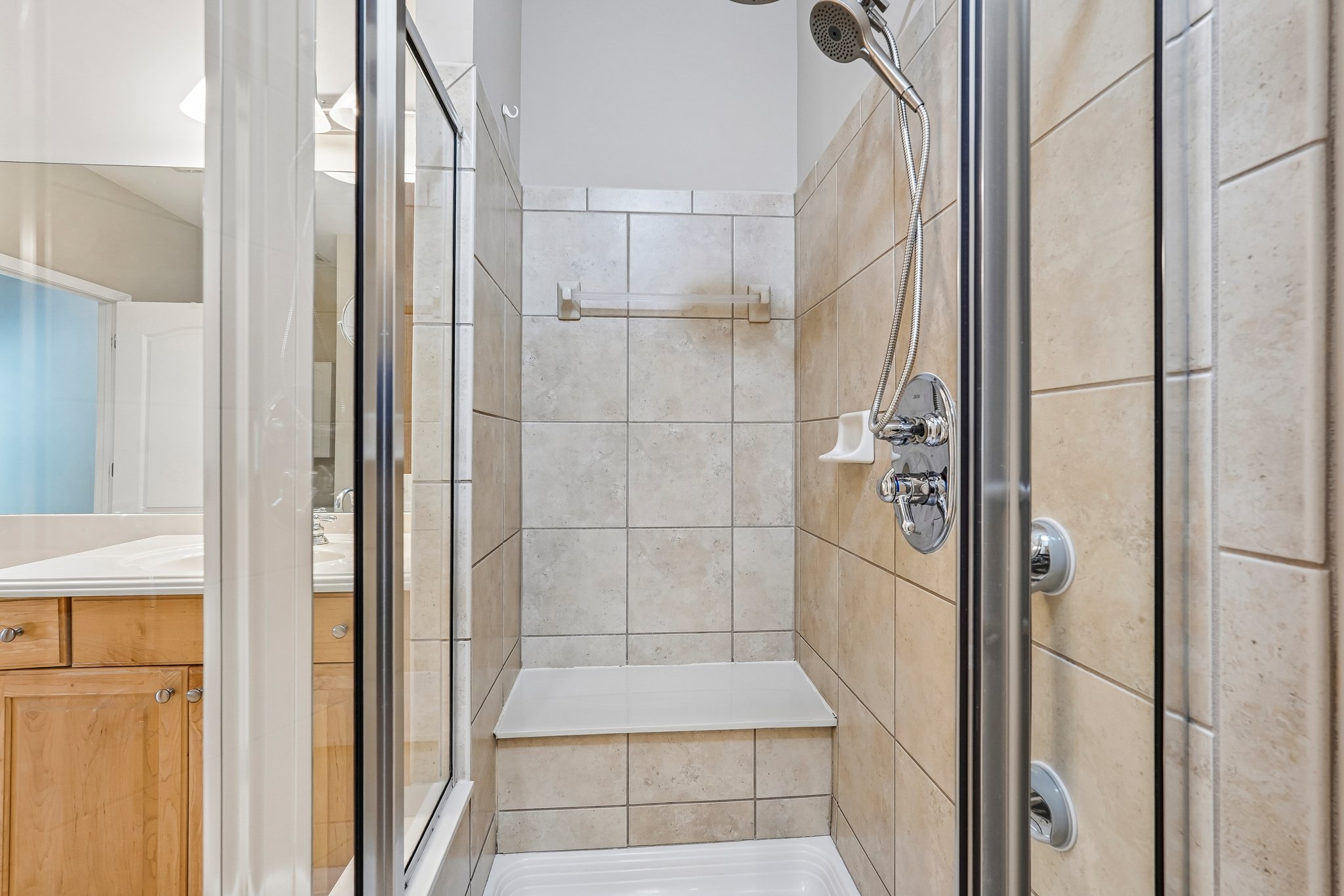 Brookes Walk-S2208-042.jpg