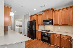 Brookes Walk-S2208-018.jpg