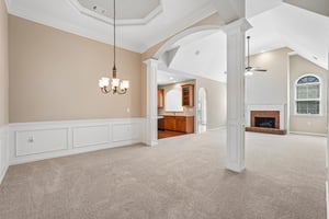 Brookes Walk-S2208-025.jpg