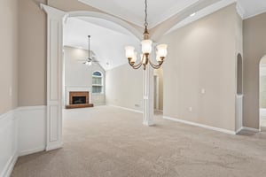 Brookes Walk-S2208-028.jpg