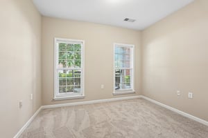 Brookes Walk-S2208-032.jpg