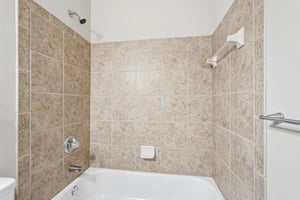 Brookes Walk-S2208-034.jpg