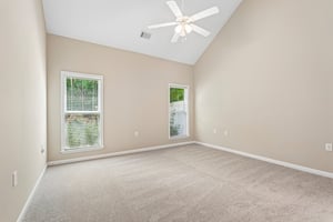 Brookes Walk-S2208-036.jpg