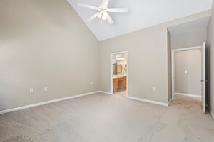 Brookes Walk-S2208-037.jpg
