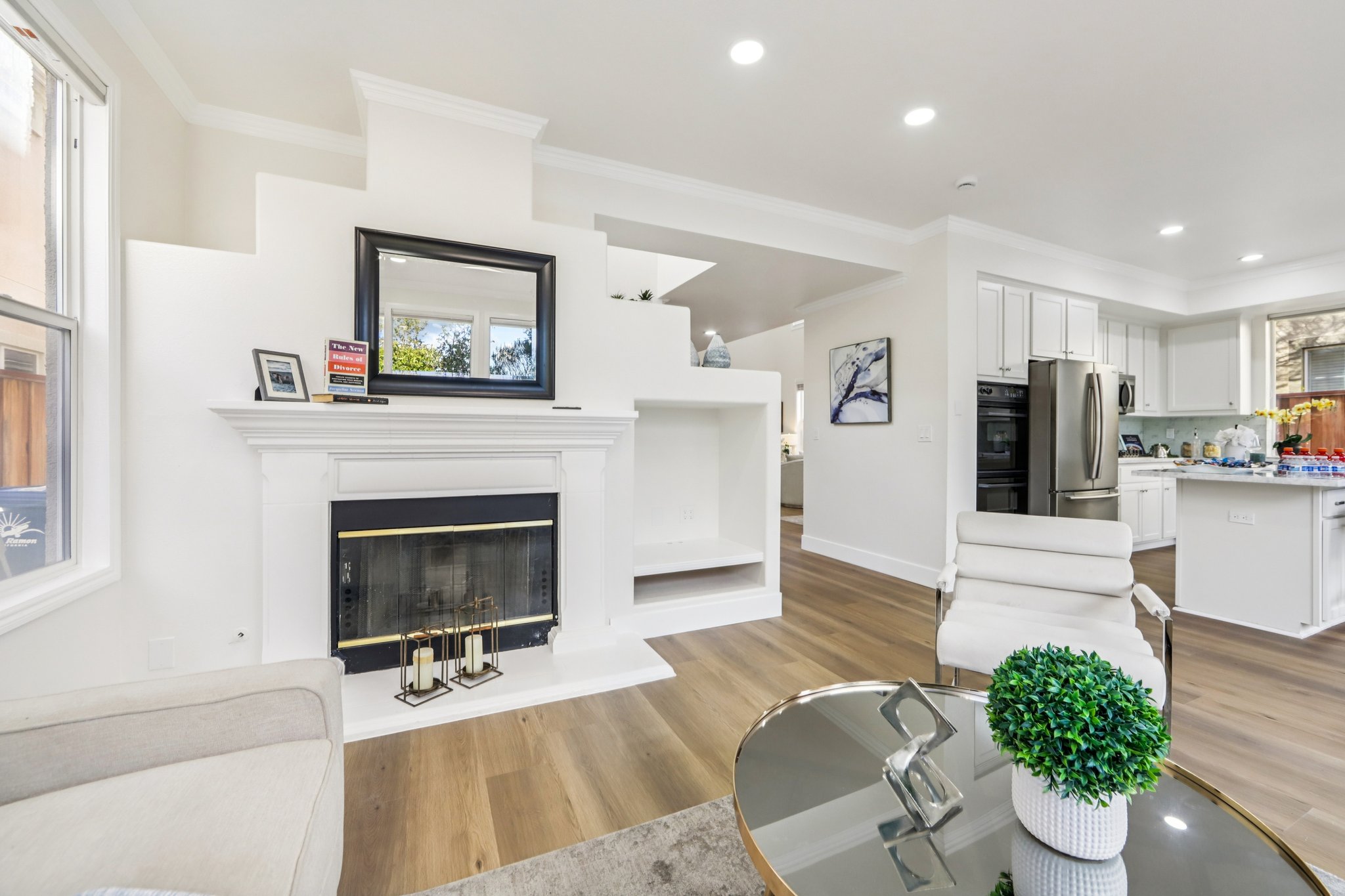 Fuchsia Ln-S2002-013.jpg