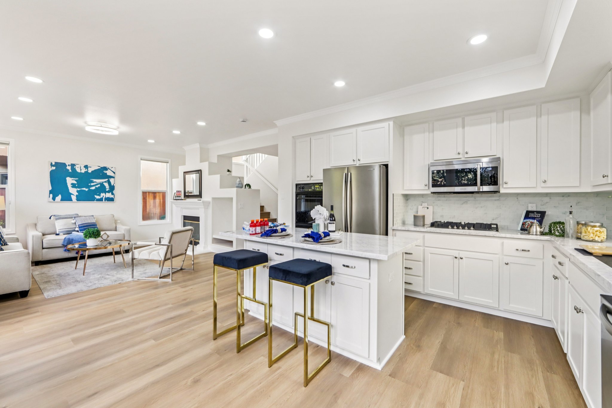 Fuchsia Ln-S2002-021.jpg