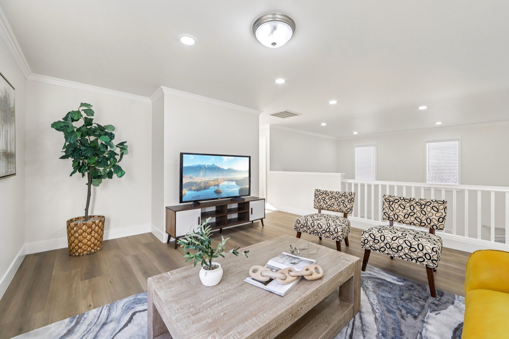 Fuchsia Ln-S2002-031.jpg