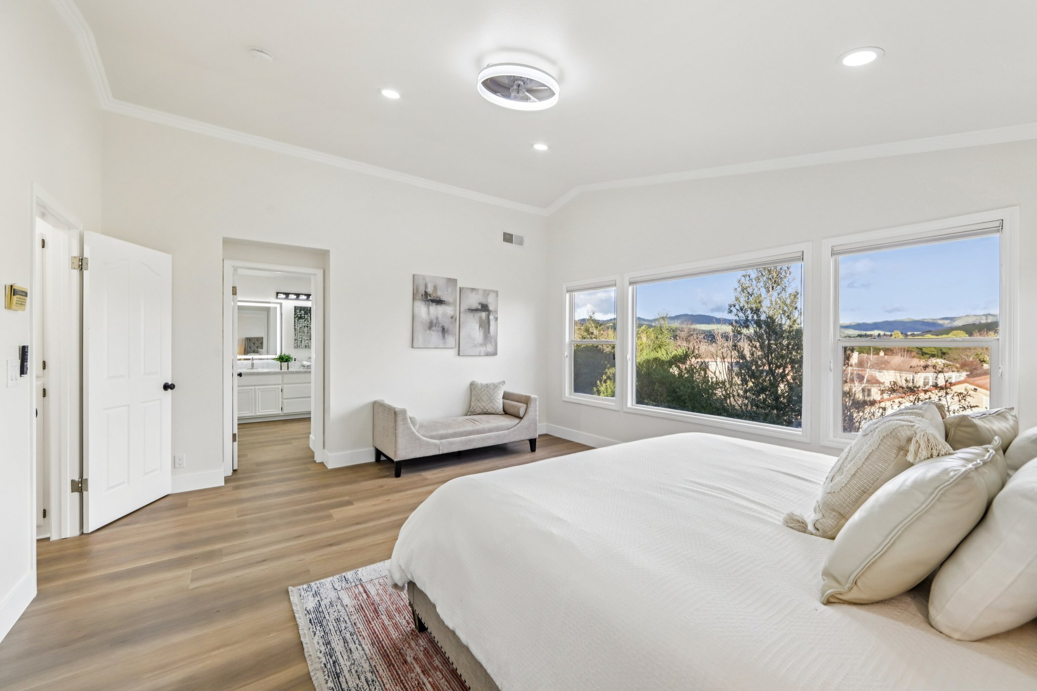 Fuchsia Ln-S2002-035.jpg