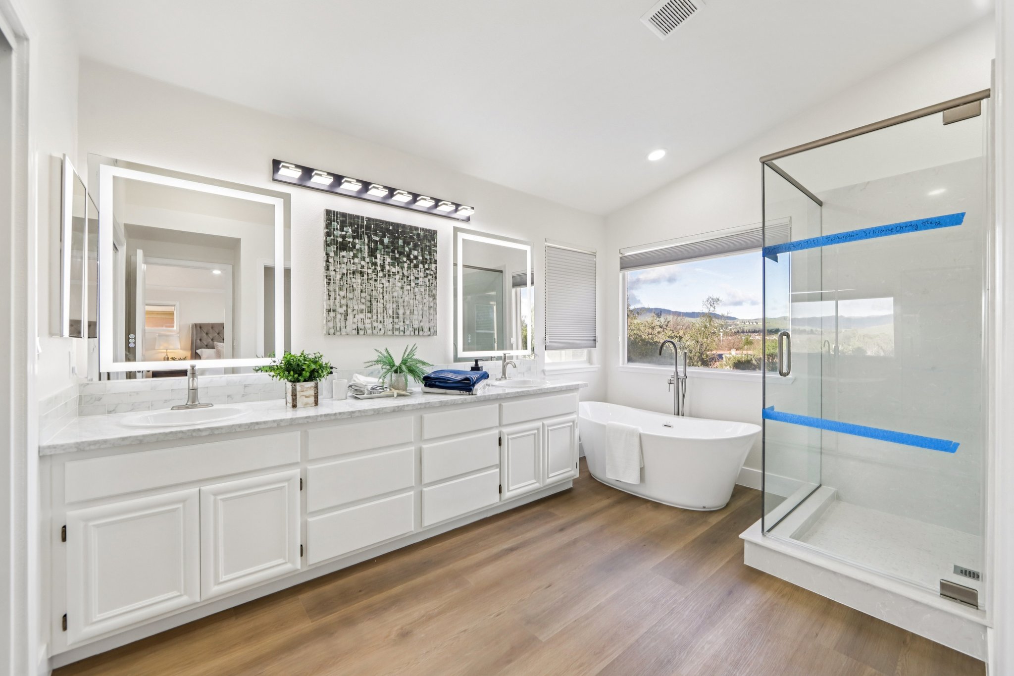 Fuchsia Ln-S2002-036.jpg